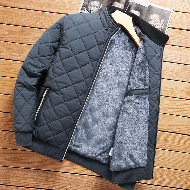 AlphaJacket - Bleiben Sie diesen Winter warm und stilvoll!